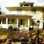 The Mcfarland Inn Bed And Breakfast