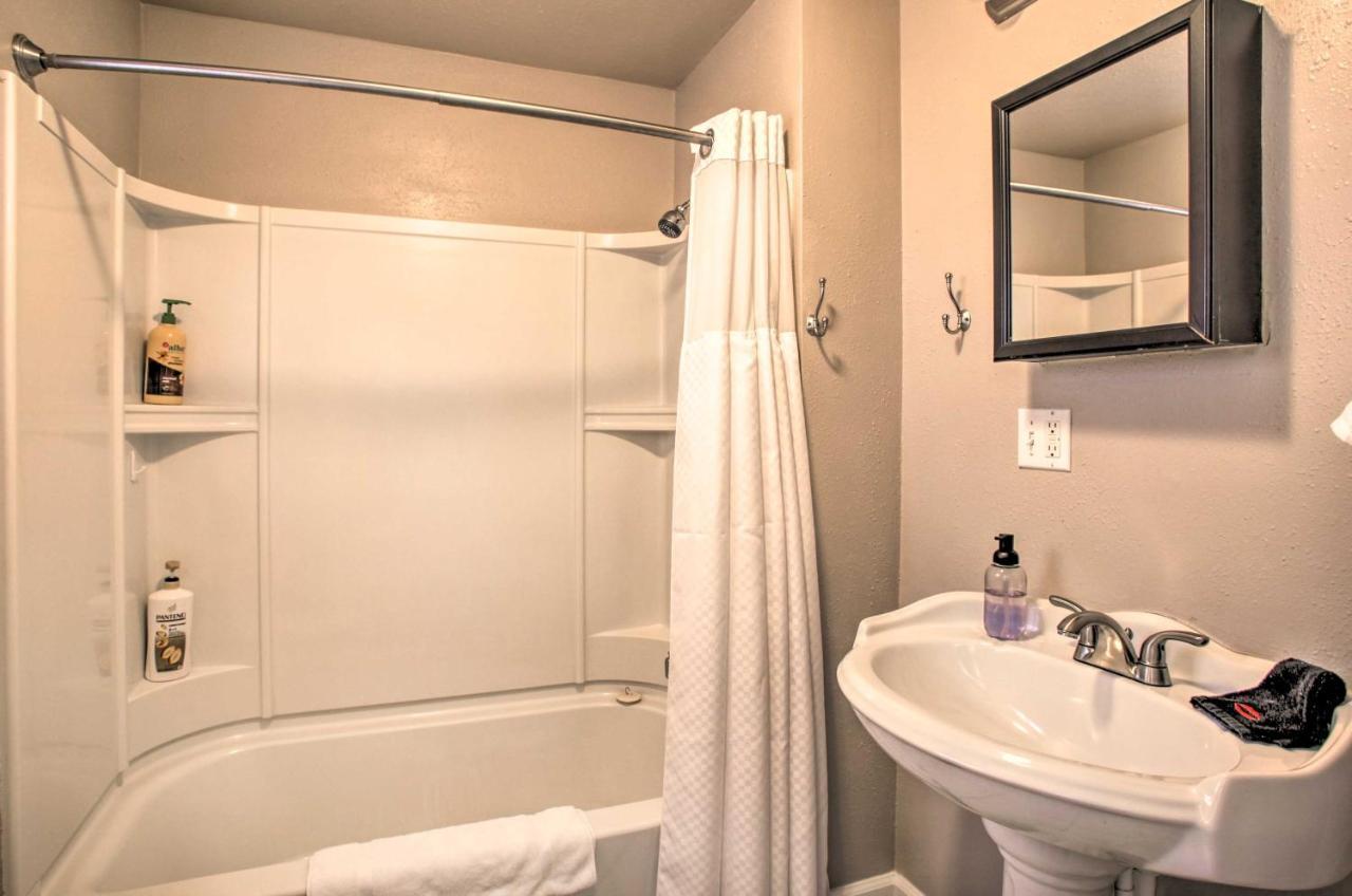 Charming Downtown Coeur Dalene With Yard! *