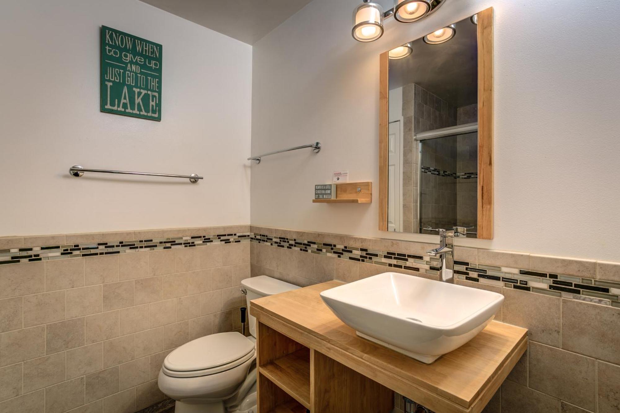 4br 3 And Half Bath With Whirlpool And Playground For 14 Guests Apartment Coeur d'Alene