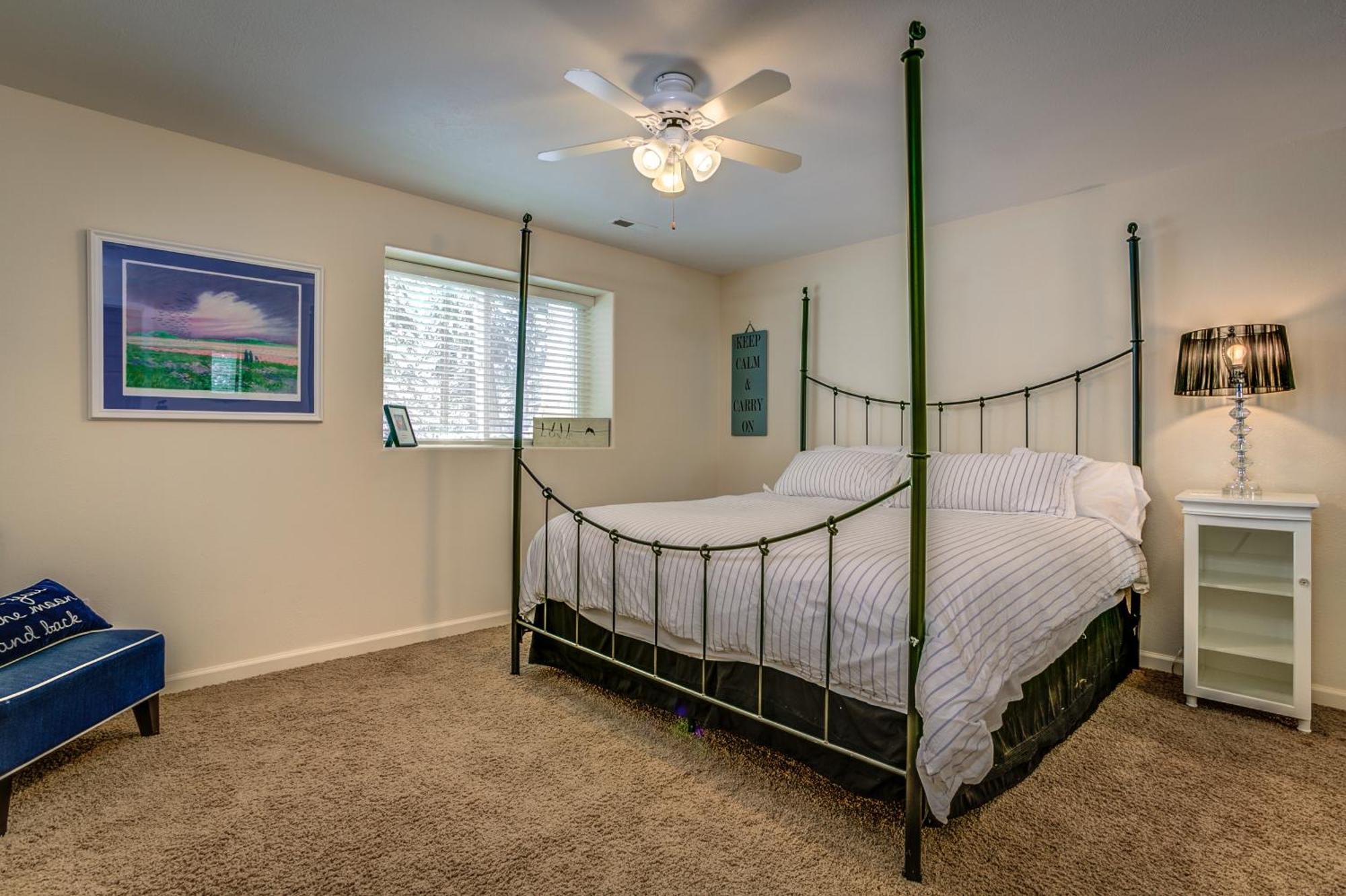 4br 3 And Half Bath With Whirlpool And Playground For 14 Guests
