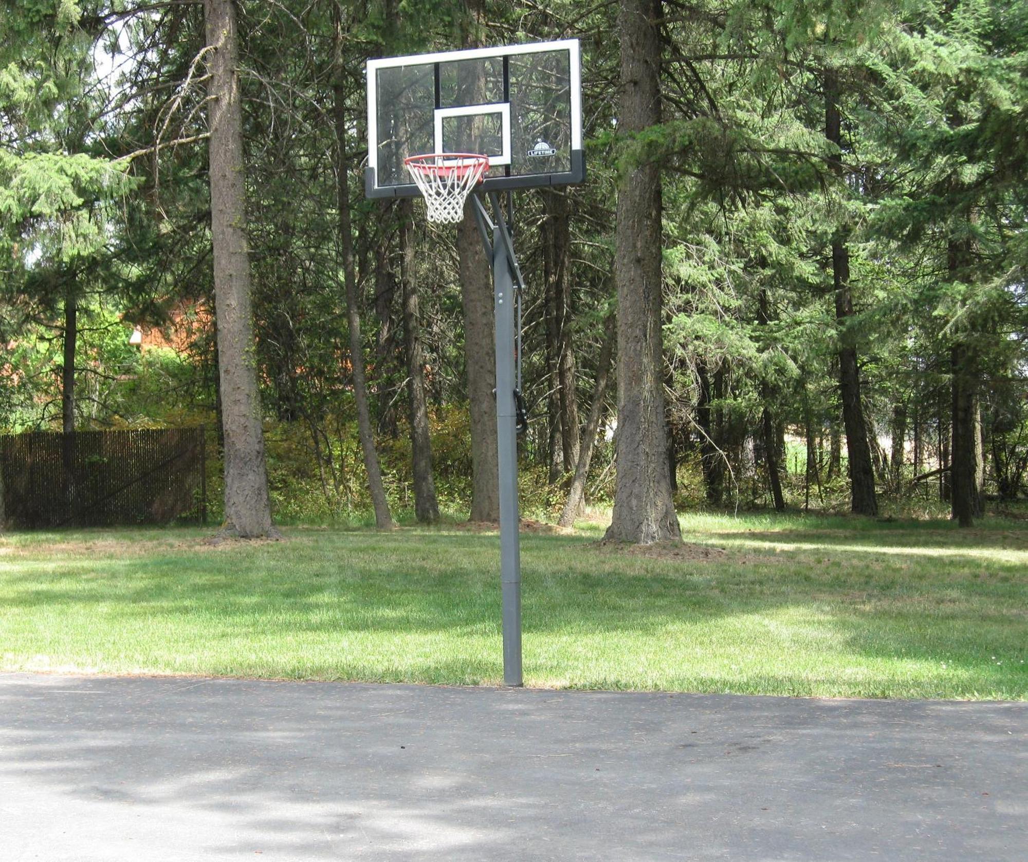 Apartment 4br 3 And Half Bath With Whirlpool And Playground For 14 Guests