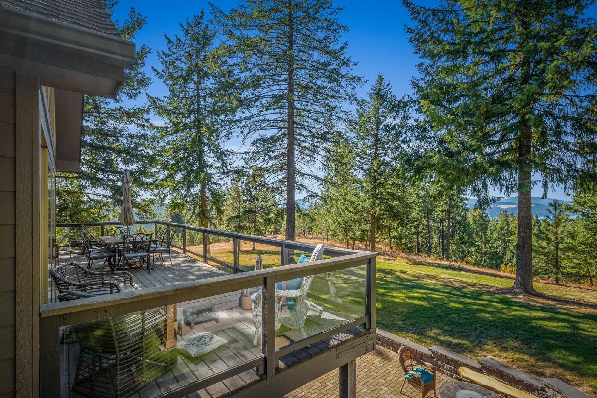 4br 3 And Half Bath With Whirlpool And Playground For 14 Guests Coeur d'Alene