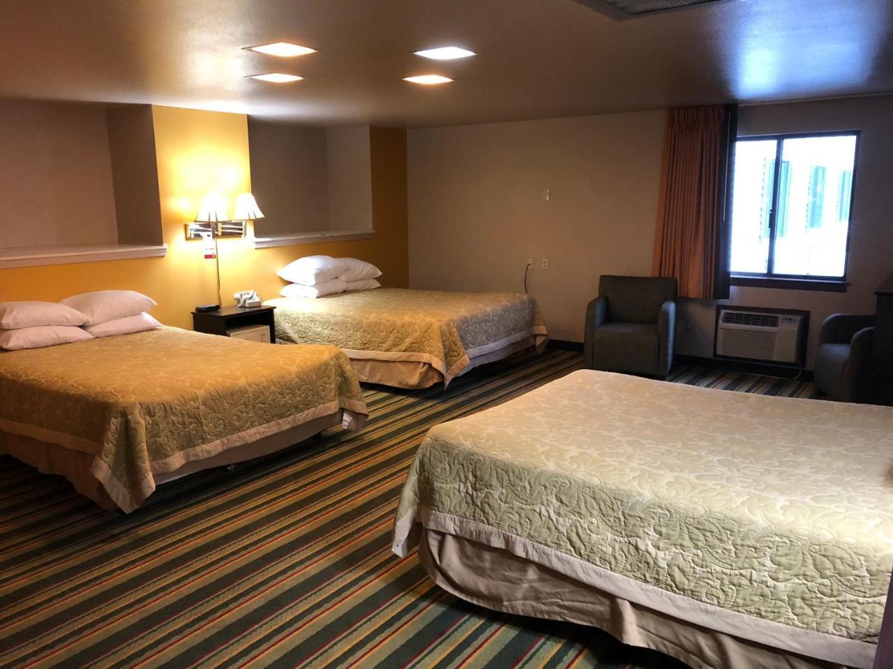 Super 8 By Wyndham Motel