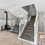 Cda Quiet Neighborhood Retreat