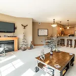Basecamp In Riverstone Walk To River Shops And More