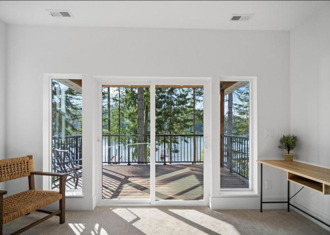 New Custom Front With Jacuzzi Coeur d'Alene