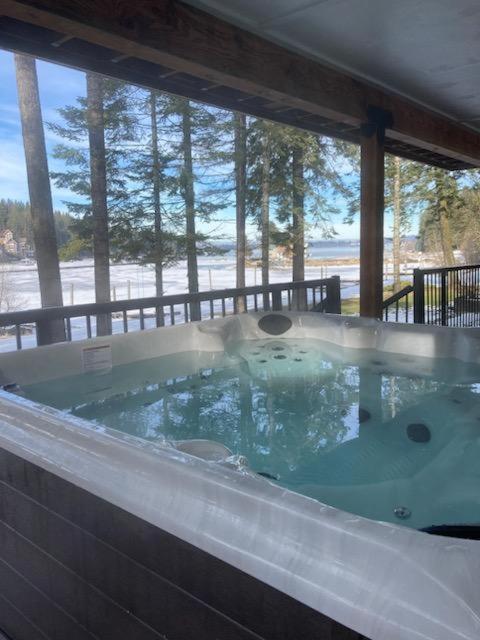 New Custom Front With Jacuzzi Coeur d'Alene