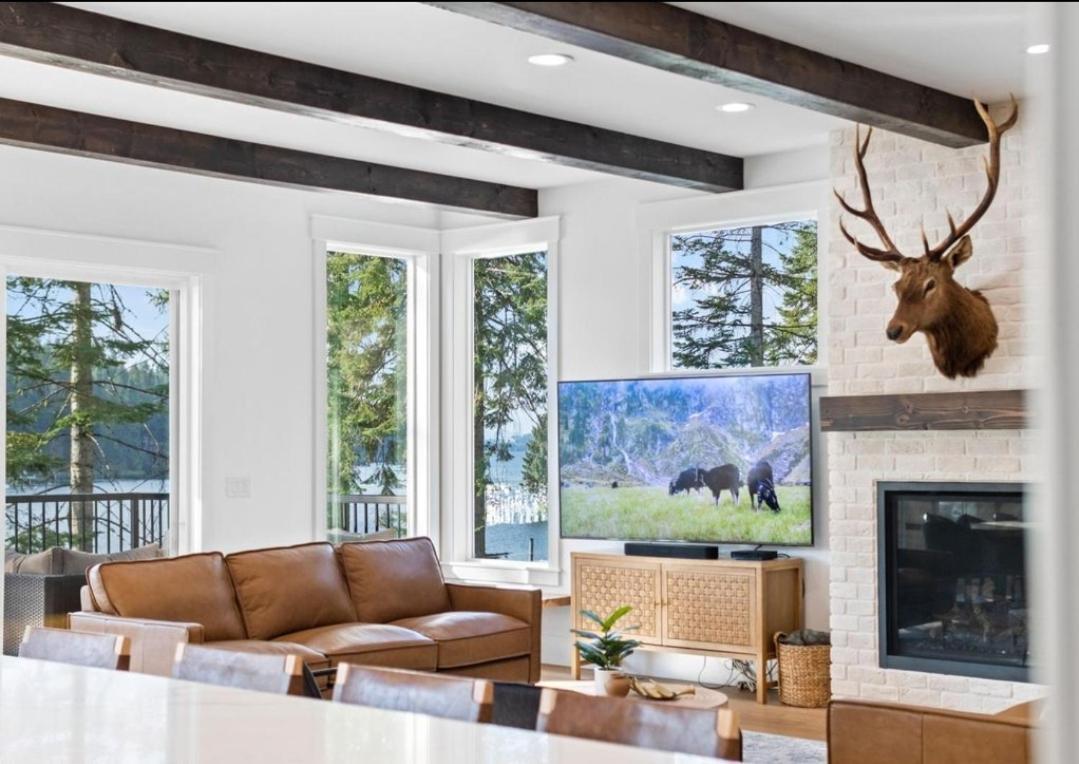 New Custom Front With Jacuzzi Villa Coeur d'Alene