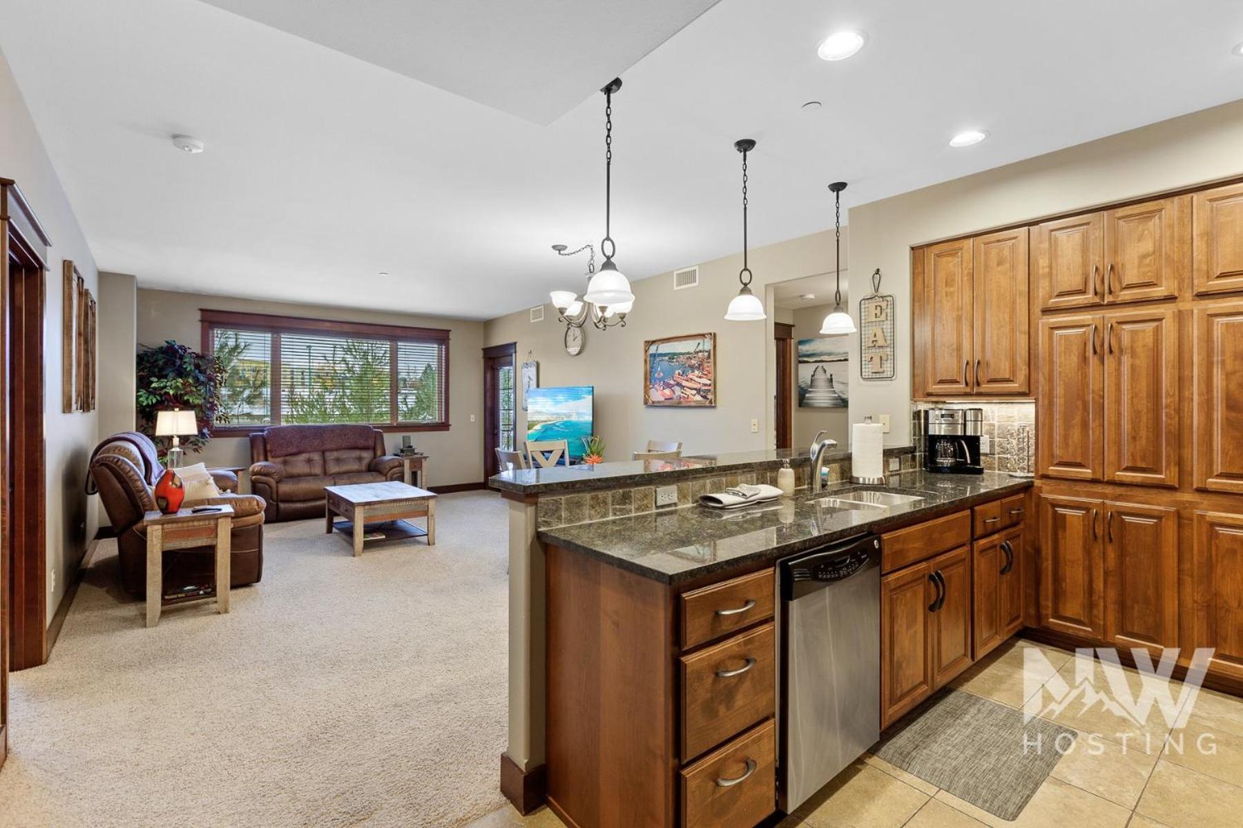 Elegant 2br In Riverstone Coeur d'Alene