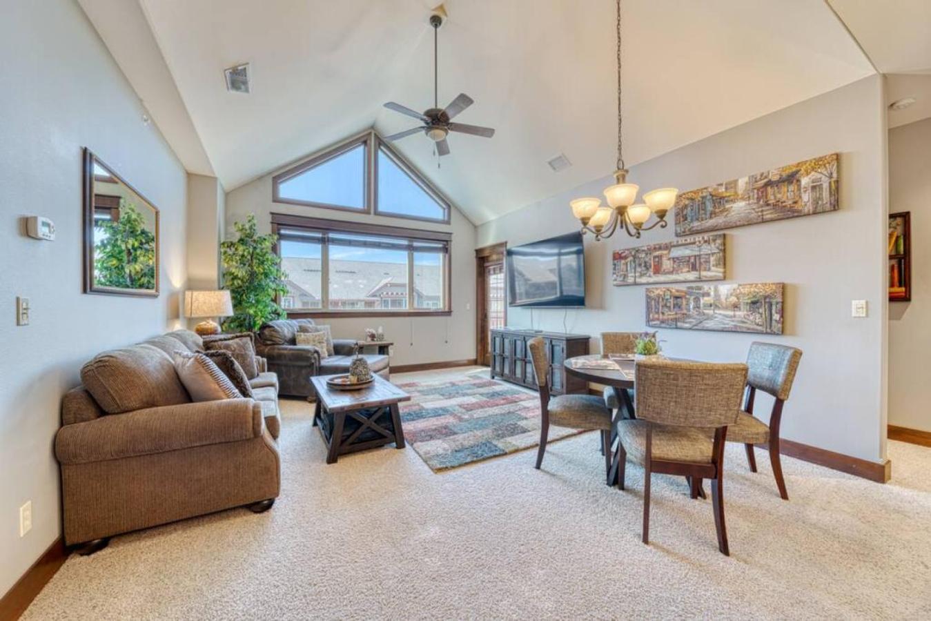Riverstone Centro Del Villaggio Holiday home Coeur d'Alene