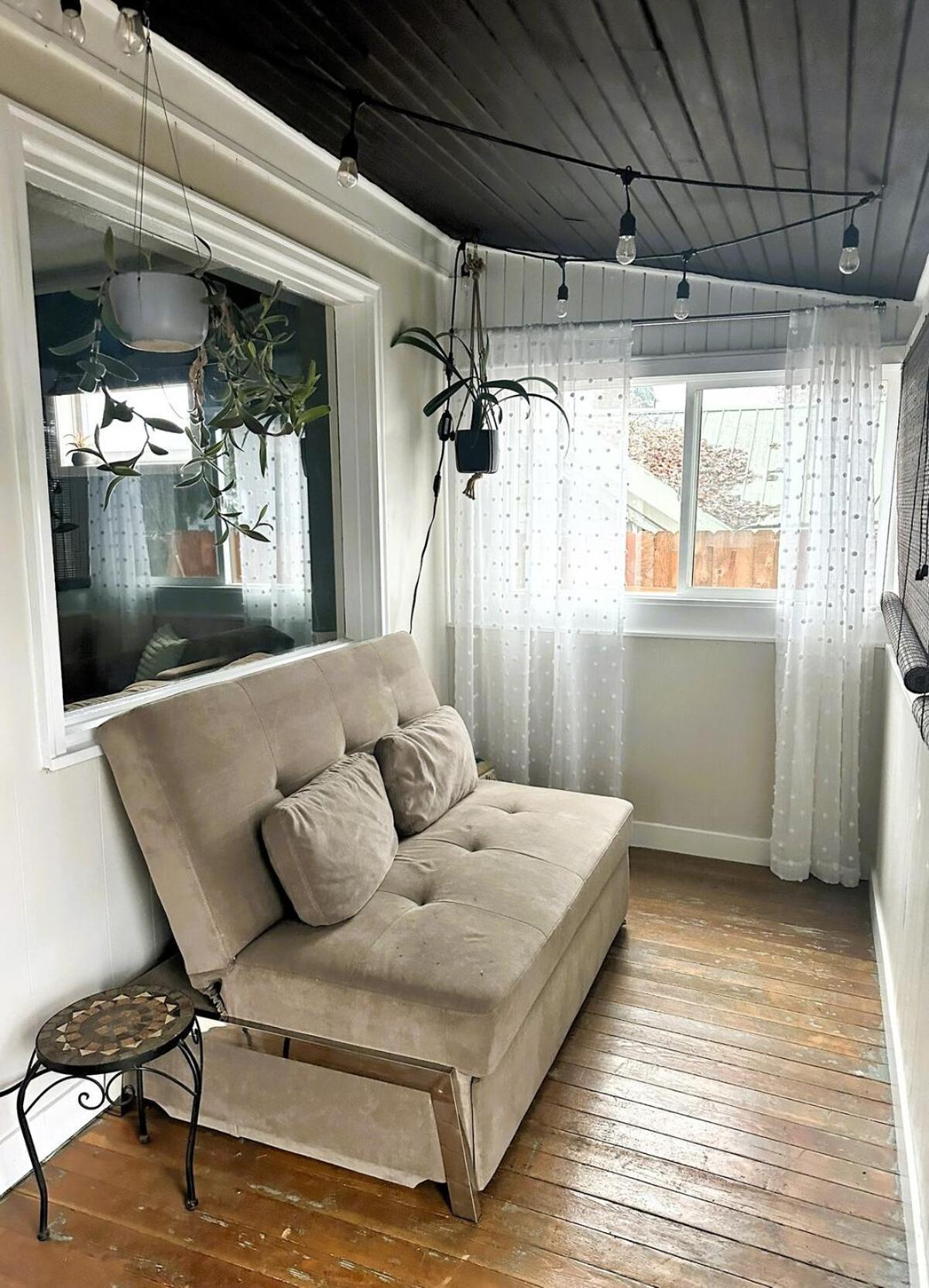 Holiday home Pengs Place *