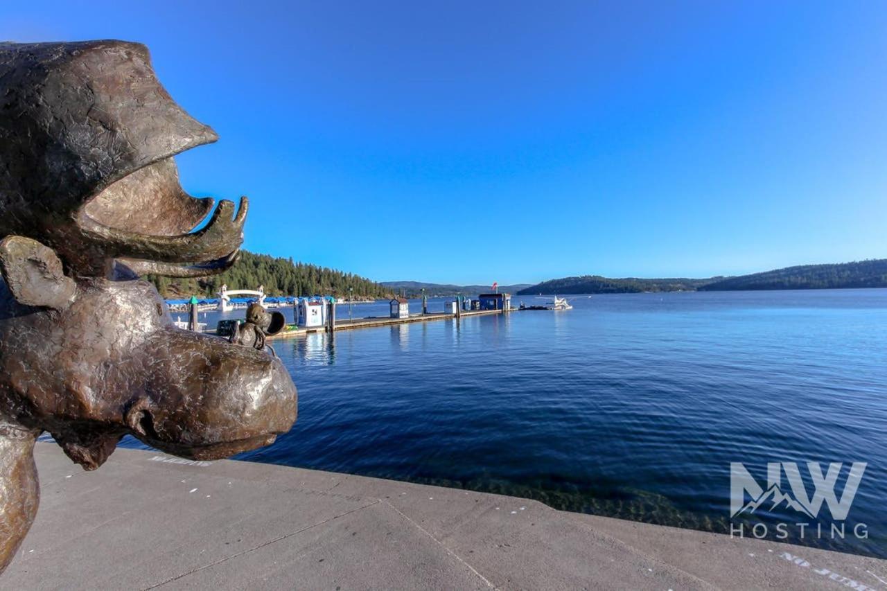 Adorable Electric Fireplace & Large Fenced Yard * Coeur d'Alene