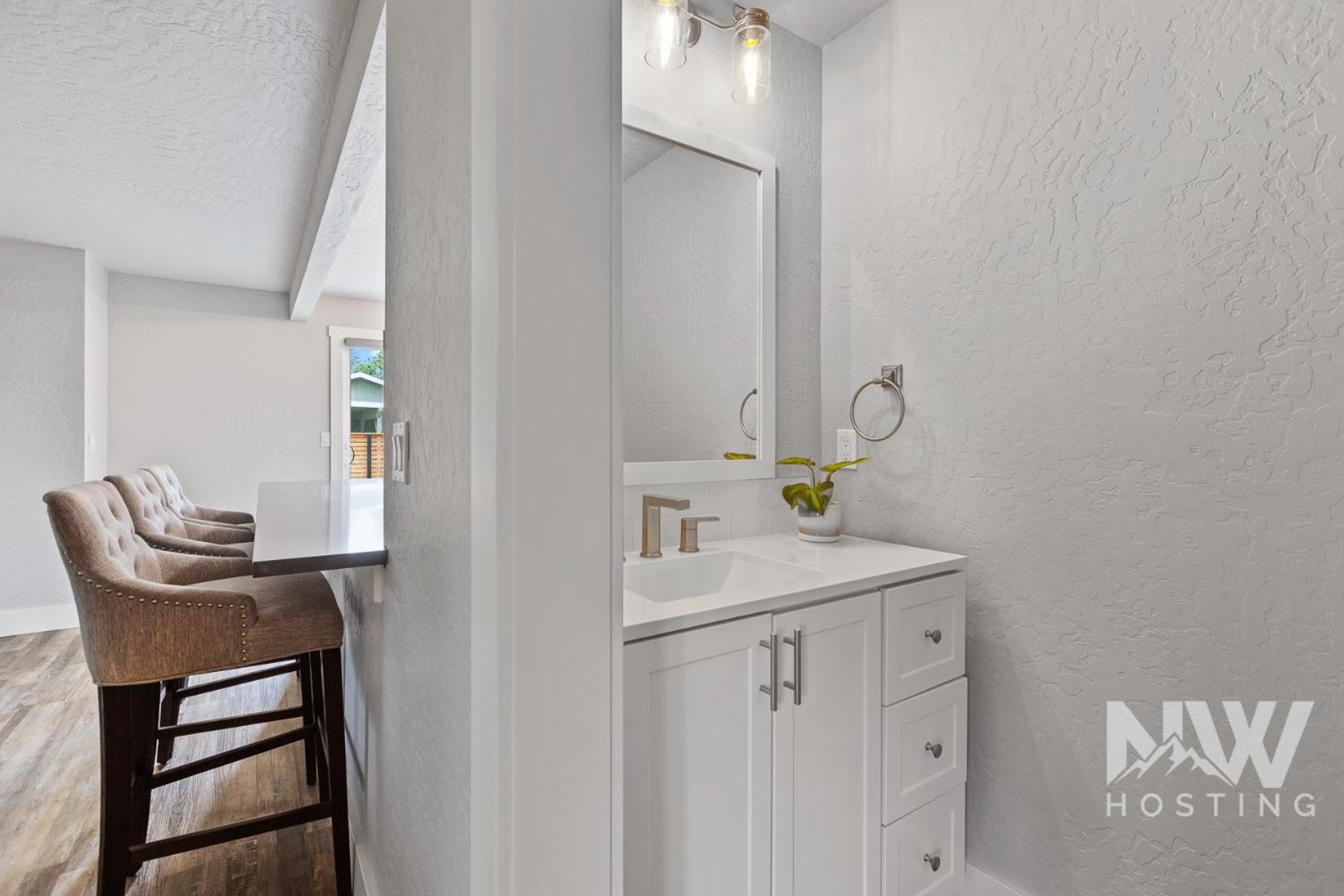 Mt 00327 Midtown Duplex *