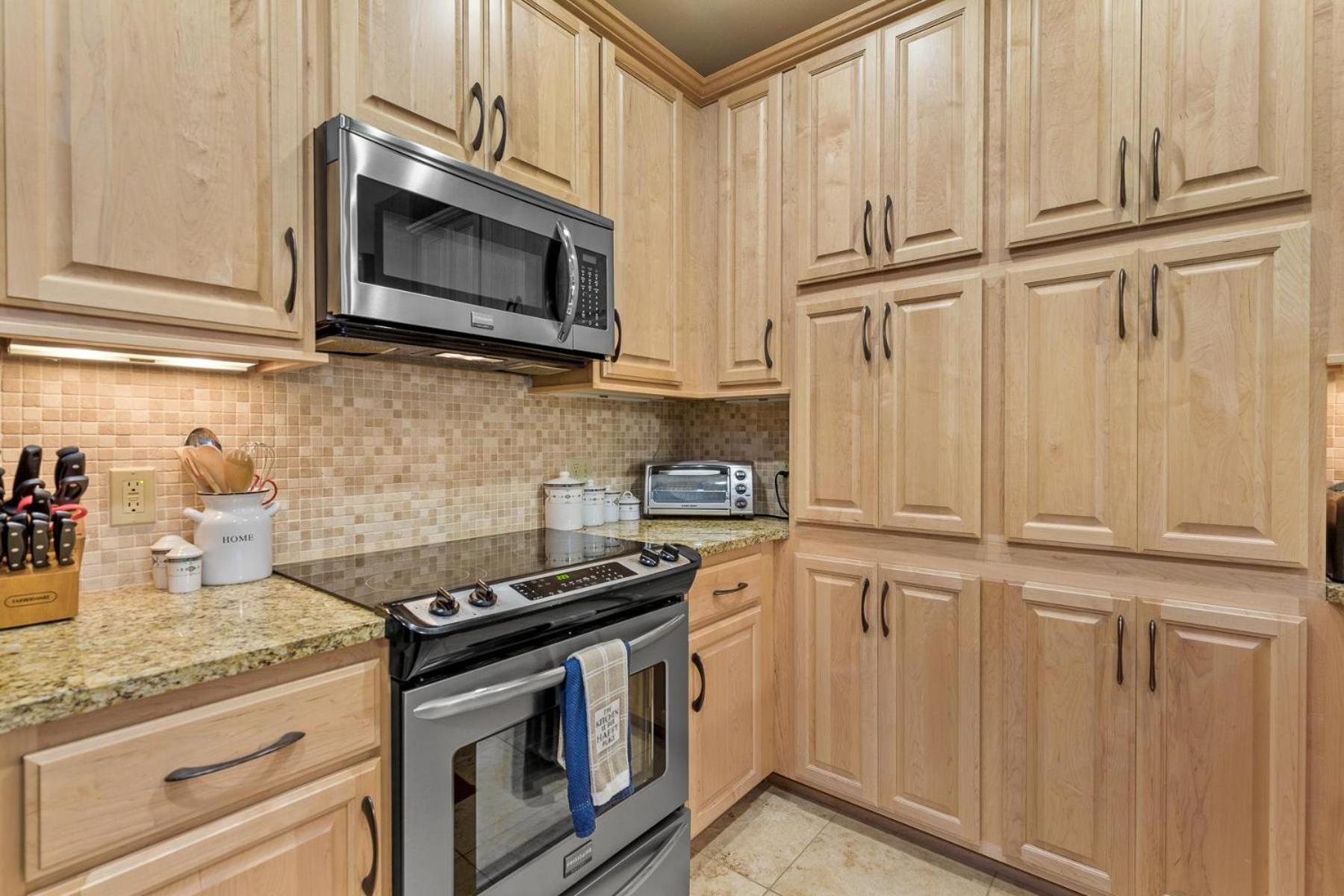 Riverstone 308 *