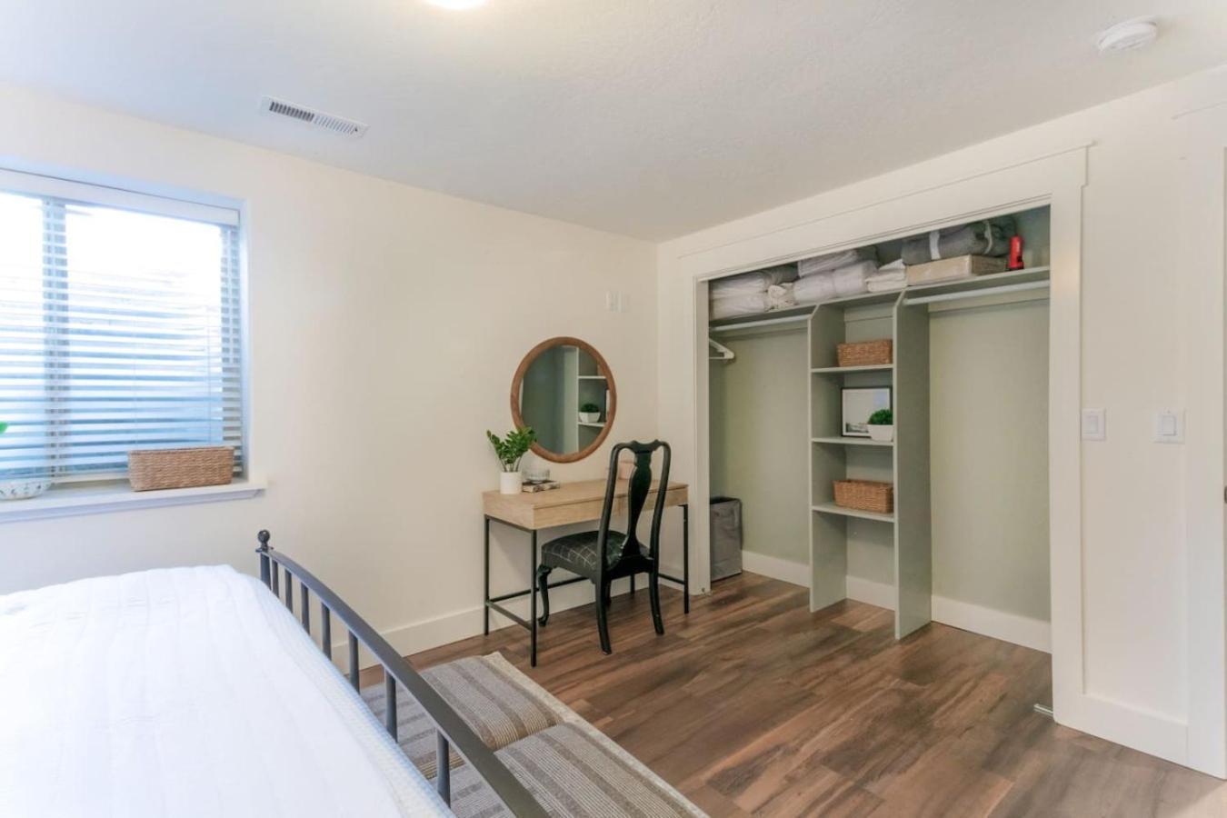 Craftsman Charmer In Downtown Cda Holiday home *