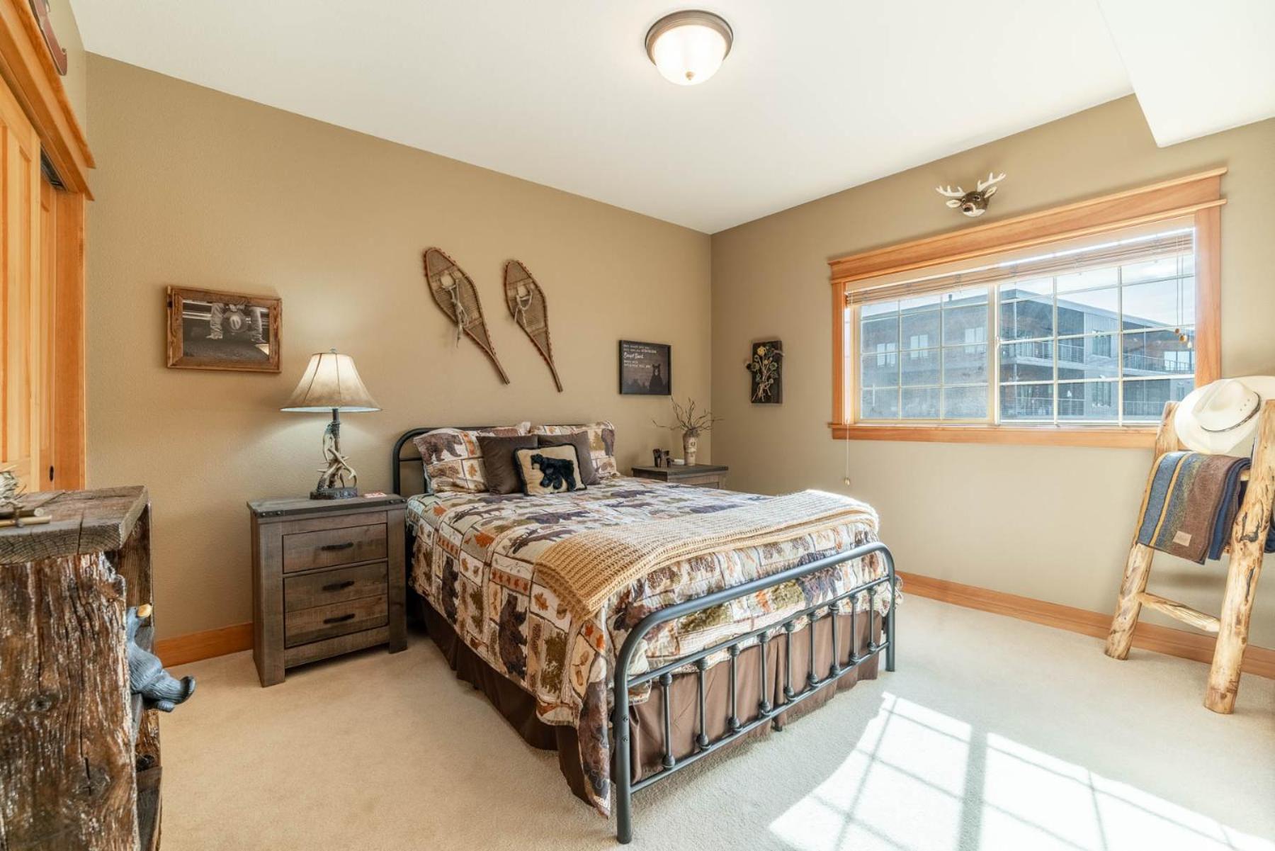 Basecamp In Riverstone Walk To River Shops And Holiday home Coeur d'Alene