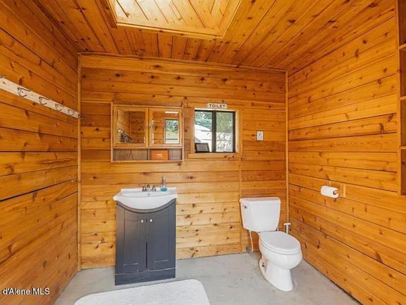 Holiday home Upscale Heated Pool Retreat Near Cda With Hot Tub
