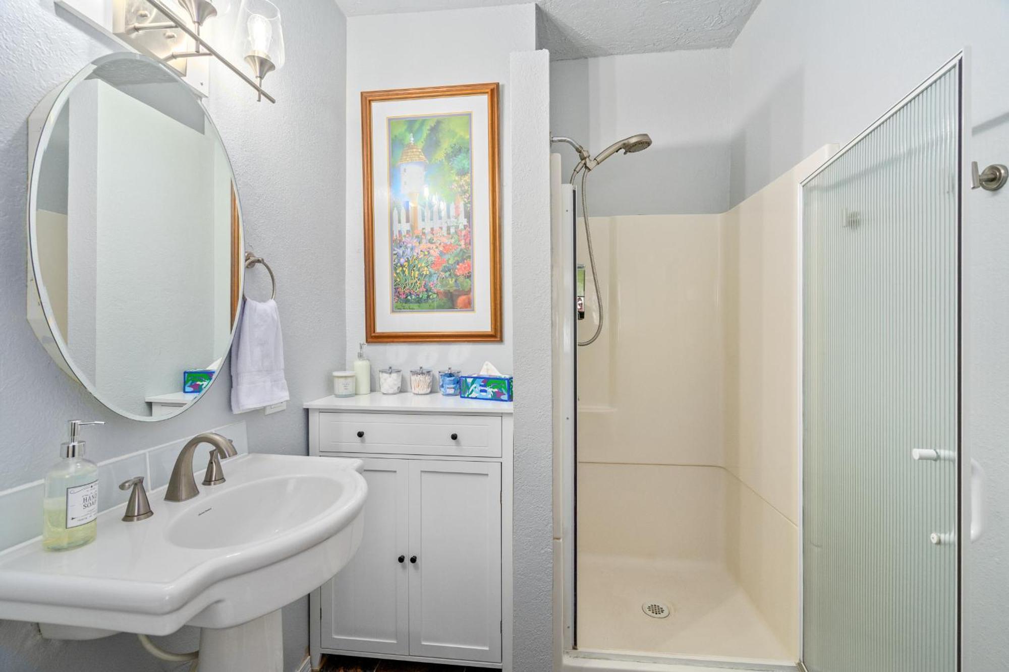 Upscale Heated Pool Retreat Near Cda With Hot Tub *