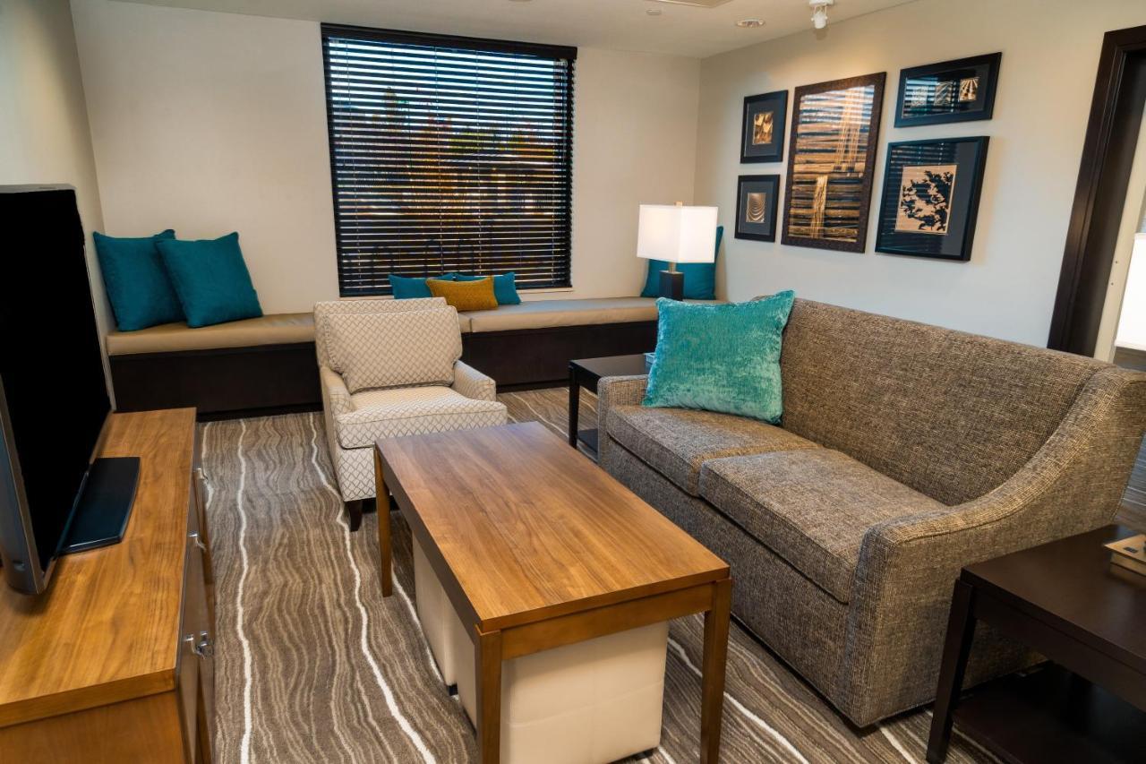 Staybridge By Ihg Hotel 3*